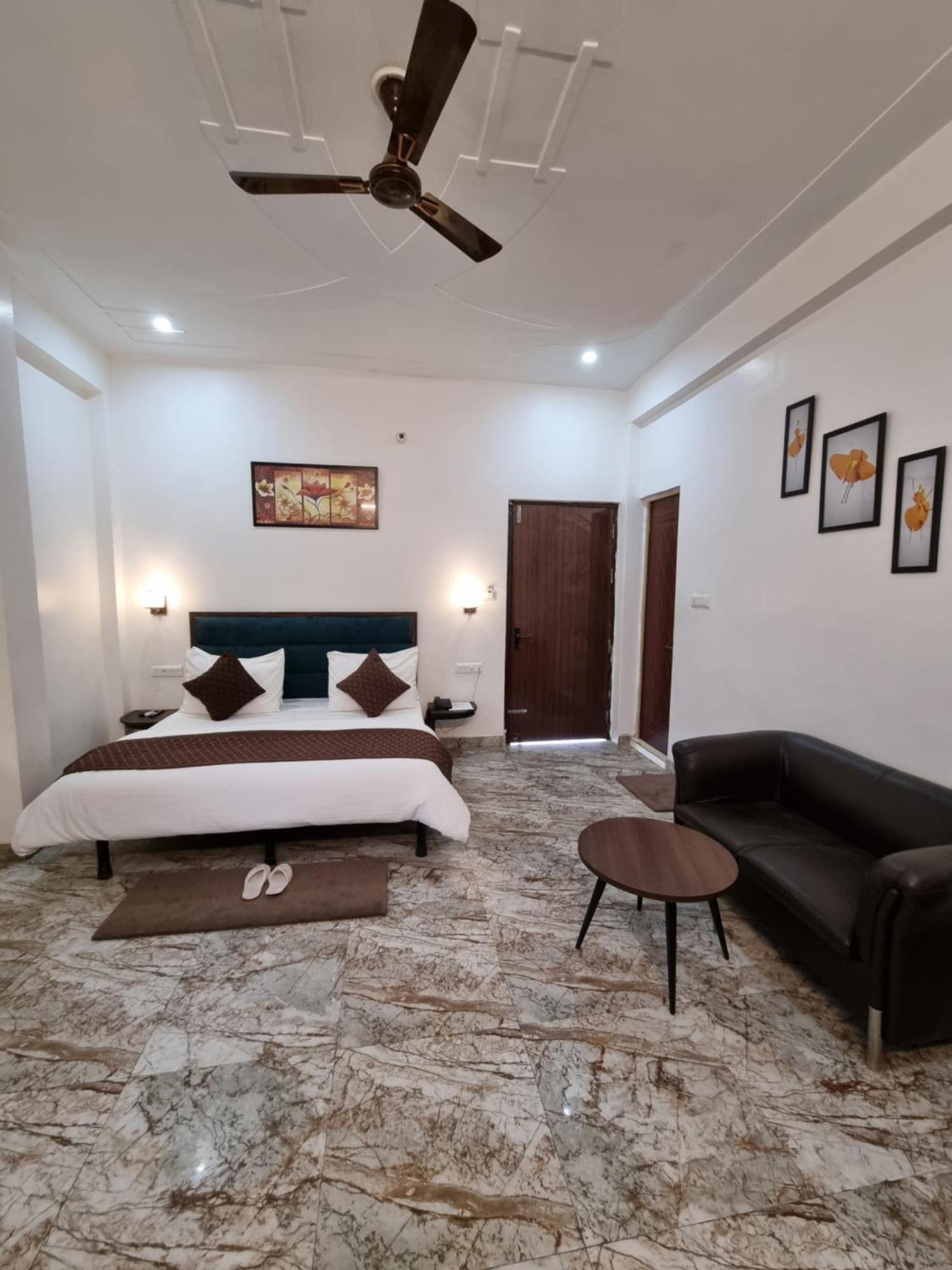 Hotel Sangam View Prayagraj Bagian luar foto
