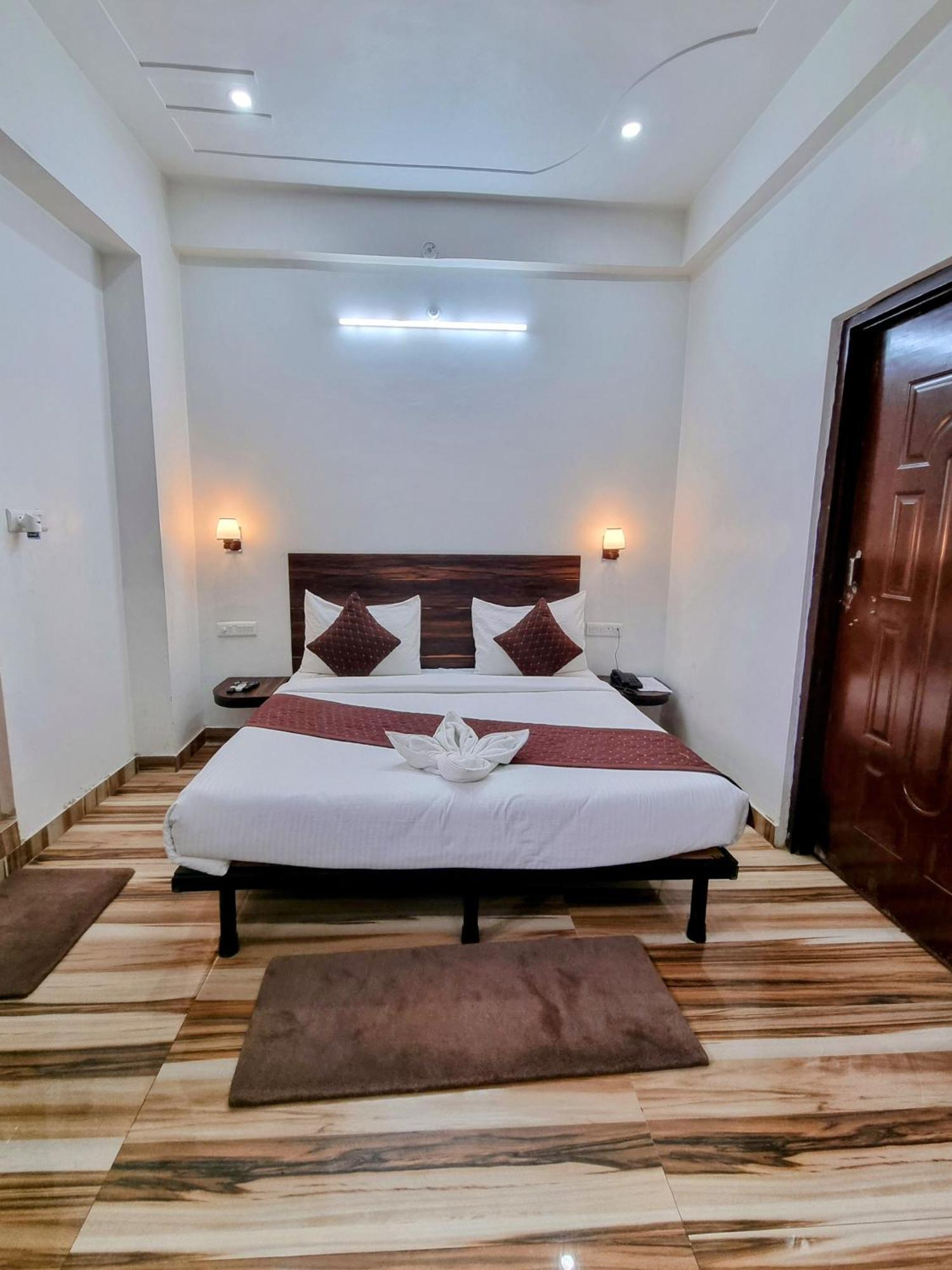 Hotel Sangam View Prayagraj Bagian luar foto