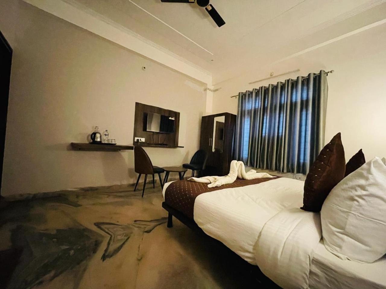 Hotel Sangam View Prayagraj Bagian luar foto