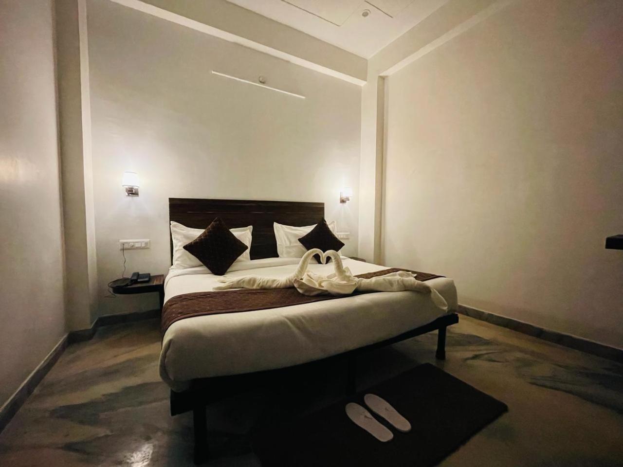 Hotel Sangam View Prayagraj Bagian luar foto