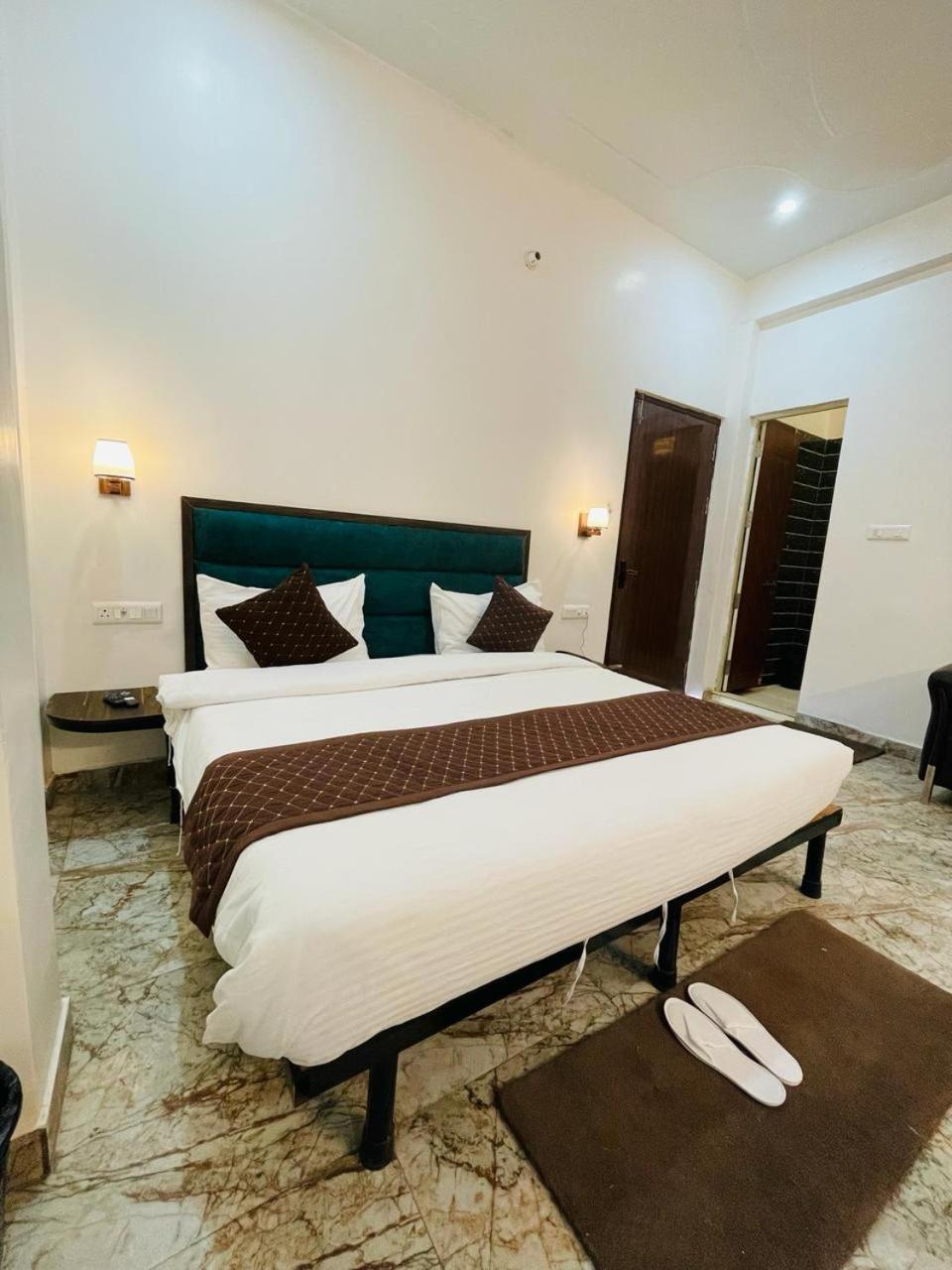 Hotel Sangam View Prayagraj Bagian luar foto