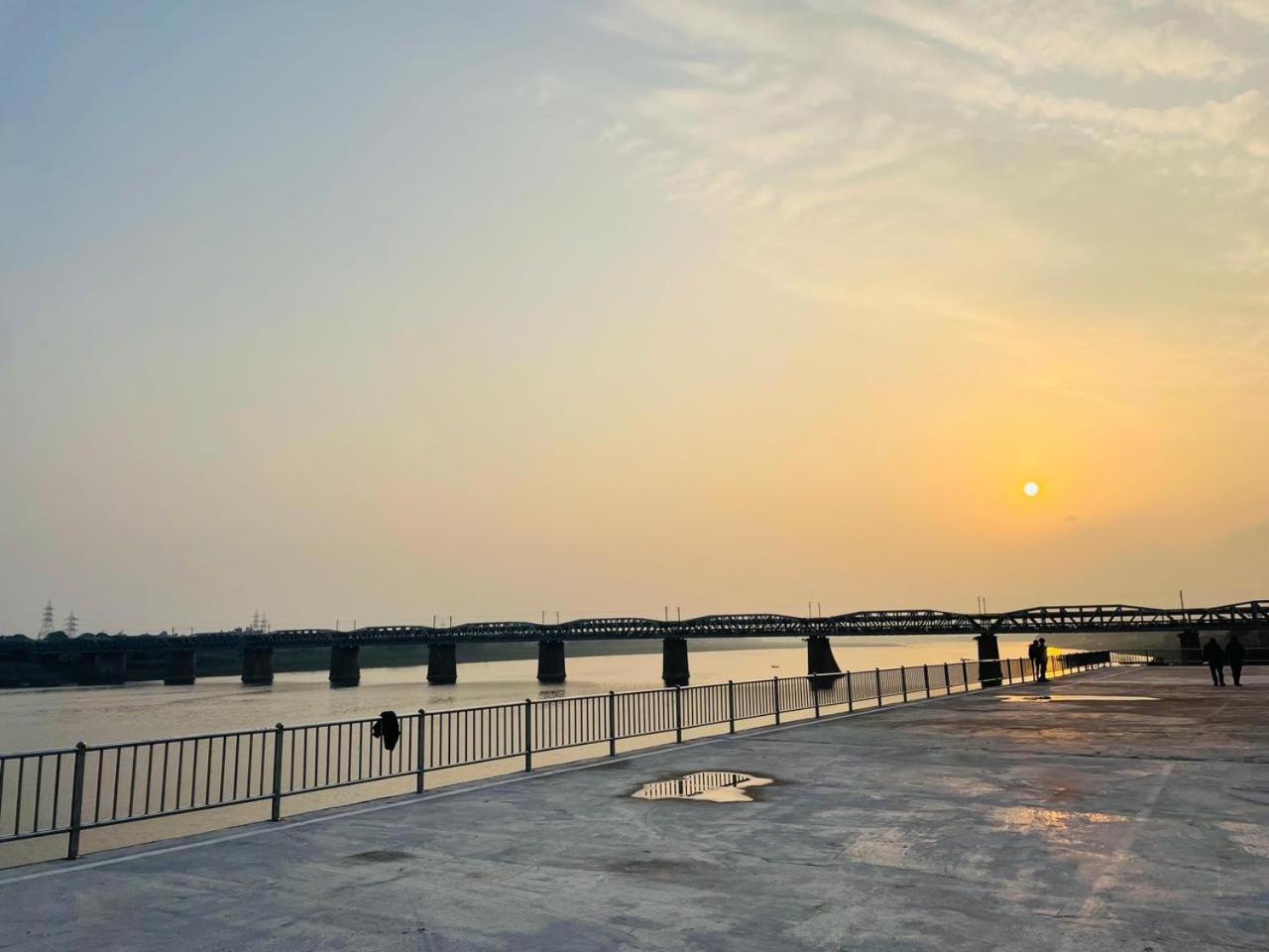 Hotel Sangam View Prayagraj Bagian luar foto