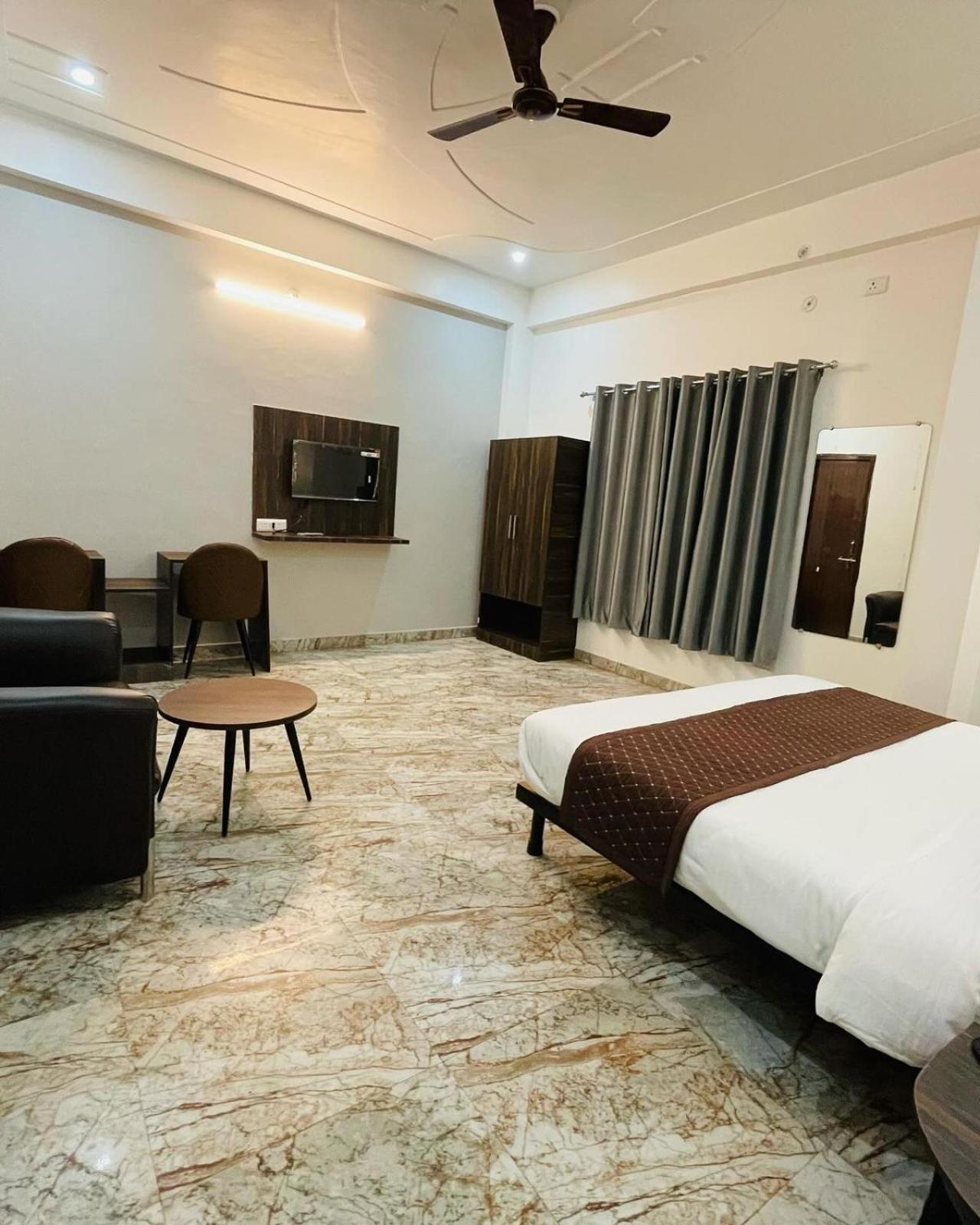 Hotel Sangam View Prayagraj Bagian luar foto